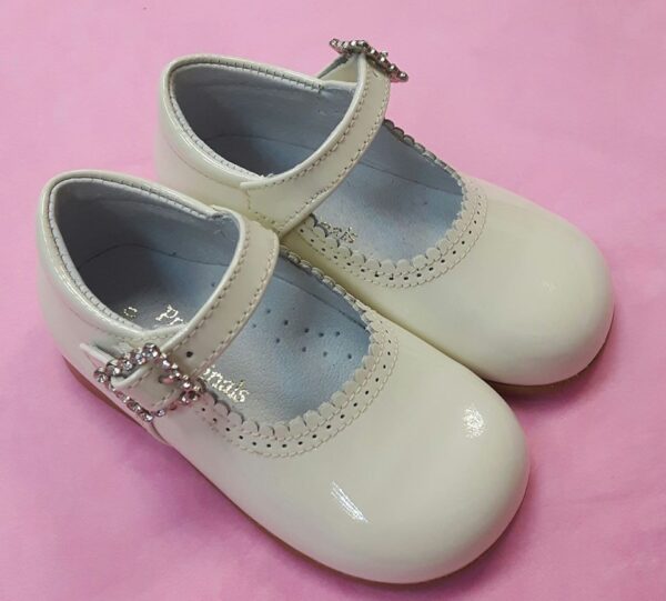 Pretty originals cream patent shoe with diamante buckle 1709-0