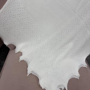 Sarah Louise shawl all white (000038)